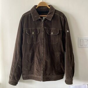 Men’s large Quiksilver brown corduroy jacket with two tone Sherpa lining.